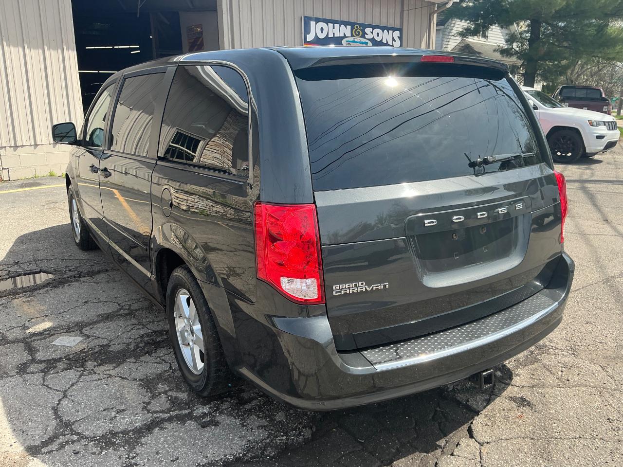 Dodge Grand Caravan SE 2012