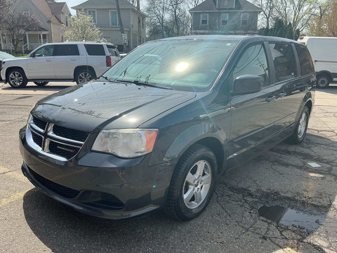 Dodge Grand Caravan SE 2012