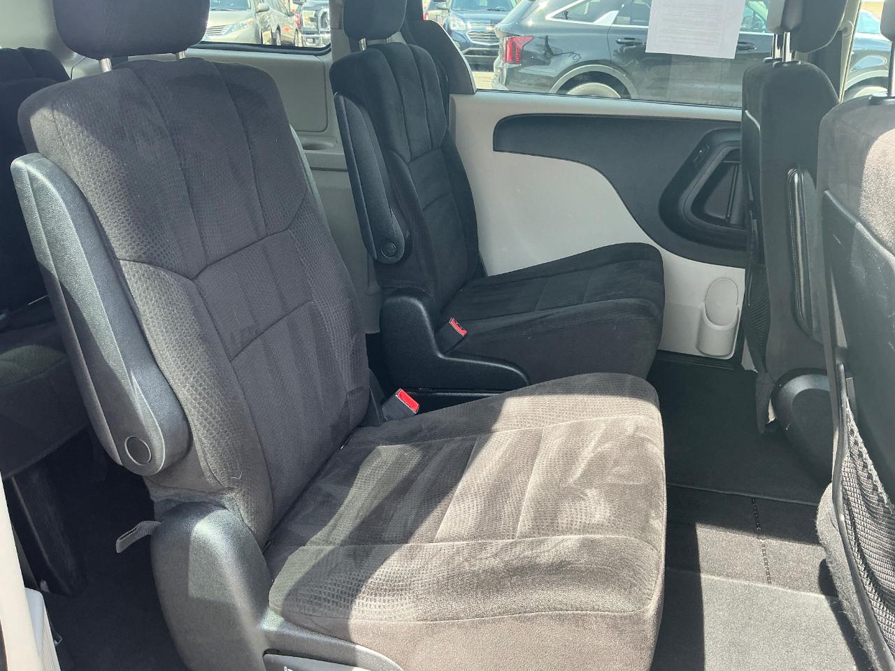 Dodge Grand Caravan SE 2012