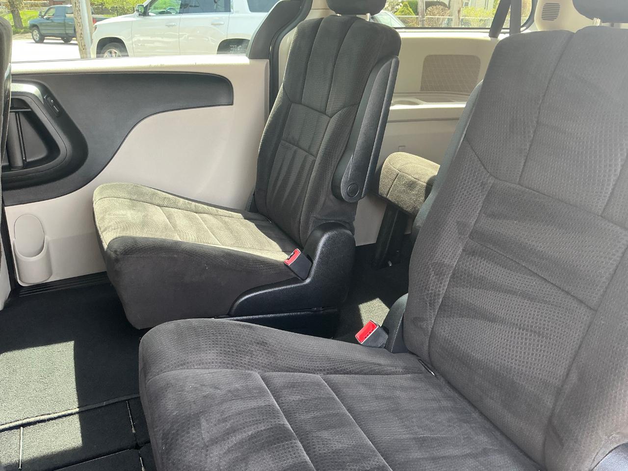 Dodge Grand Caravan SE 2012