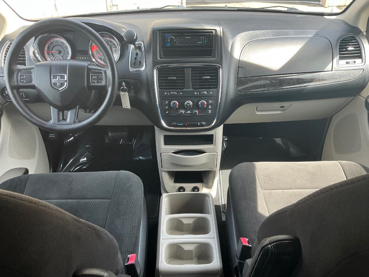 Dodge Grand Caravan SE 2012