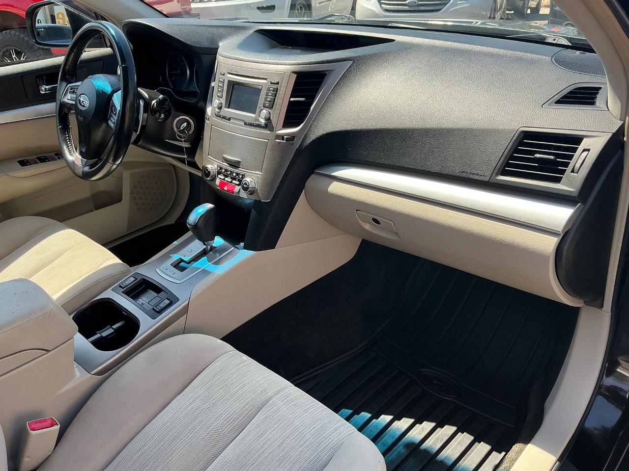 Subaru Outback 2.5i Premium 2014