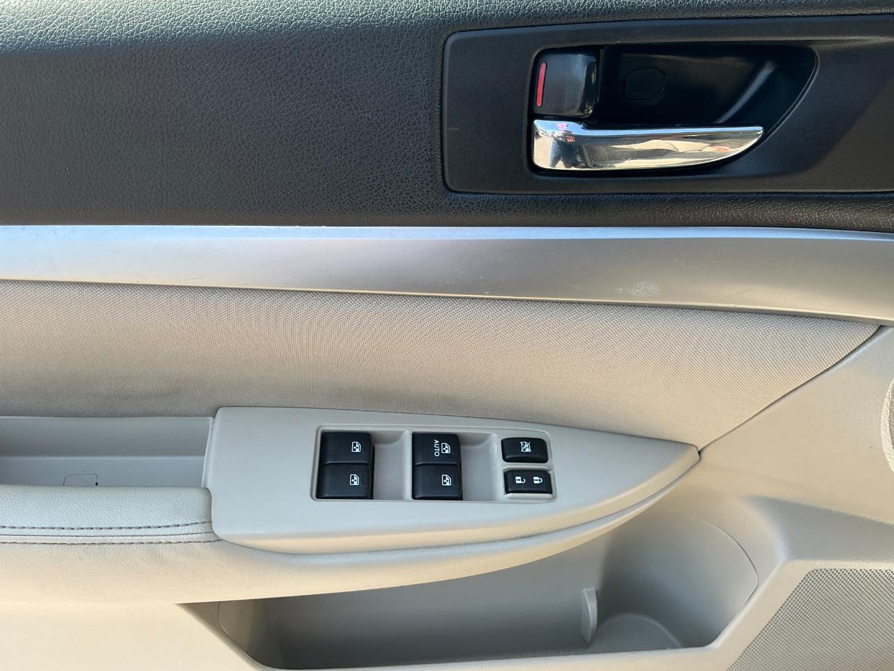 Subaru Outback 2.5i Premium 2014