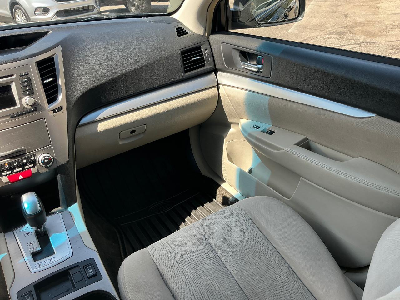 Subaru Outback 2.5i Premium 2014