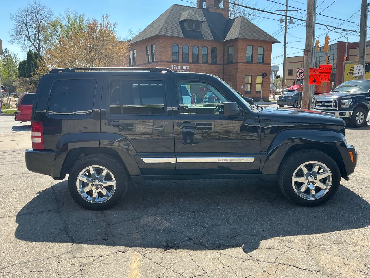 Jeep Liberty Sport 4WD 2012
