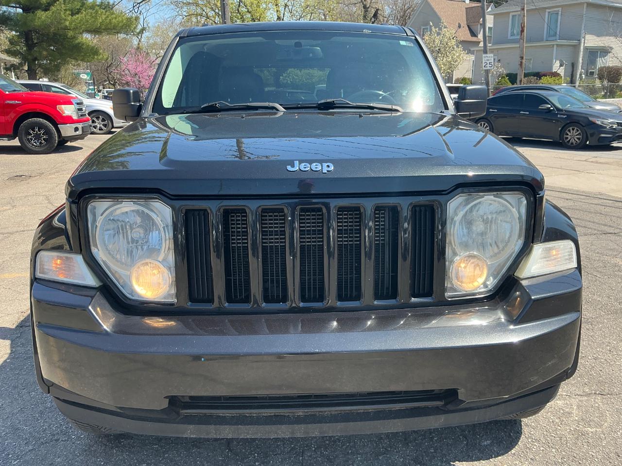 Jeep Liberty Sport 4WD 2012