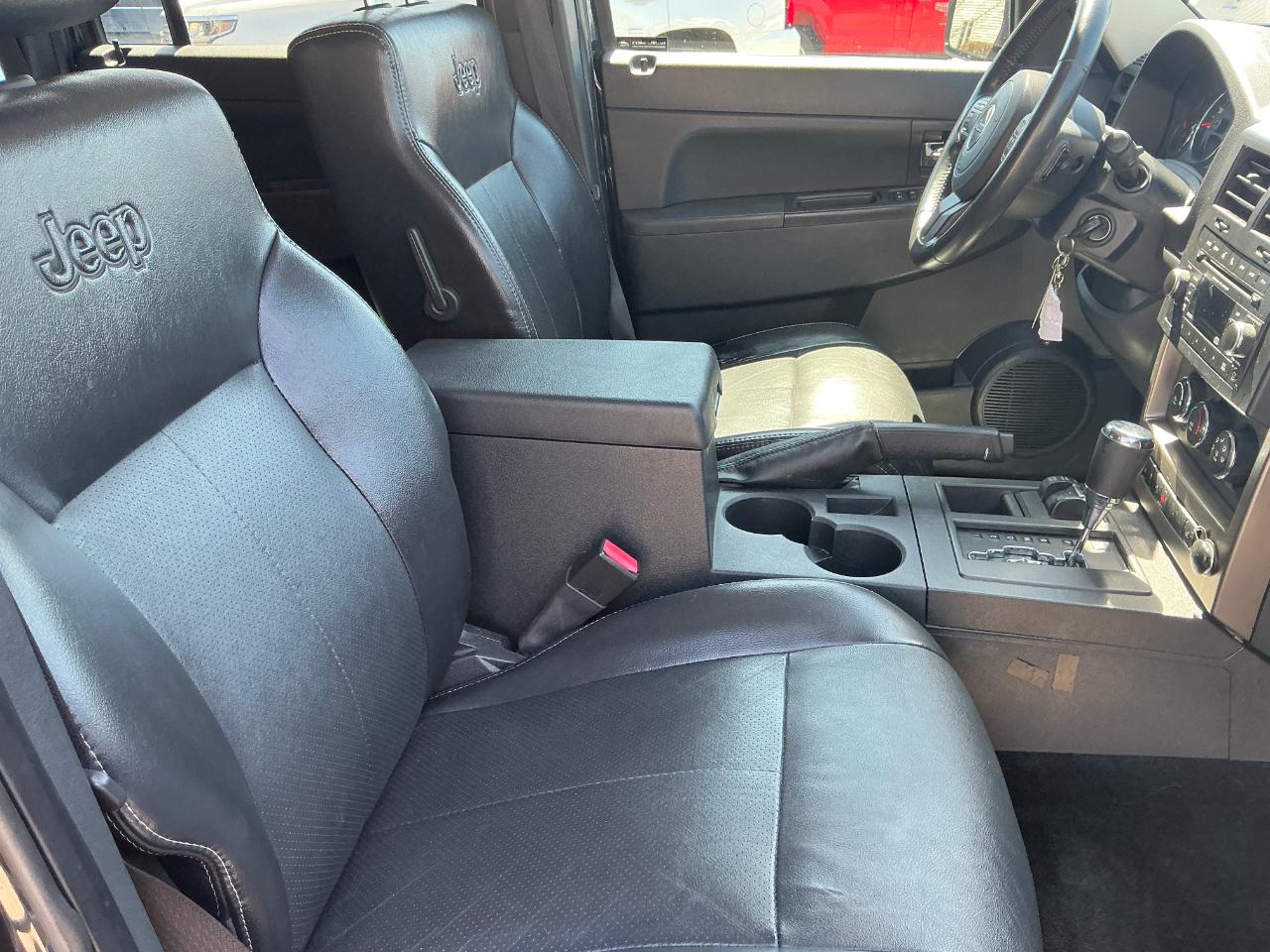 Jeep Liberty Sport 4WD 2012