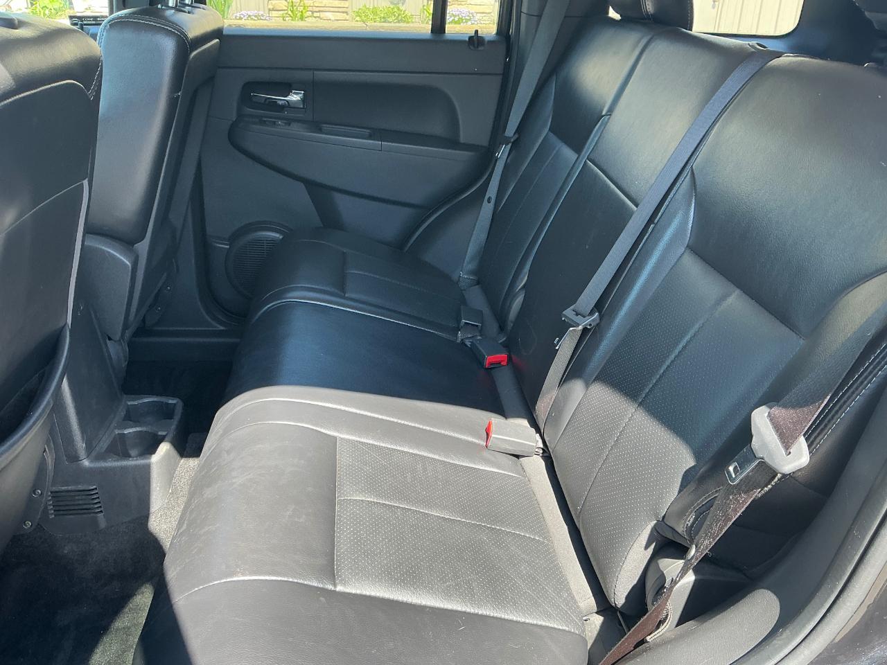 Jeep Liberty Sport 4WD 2012