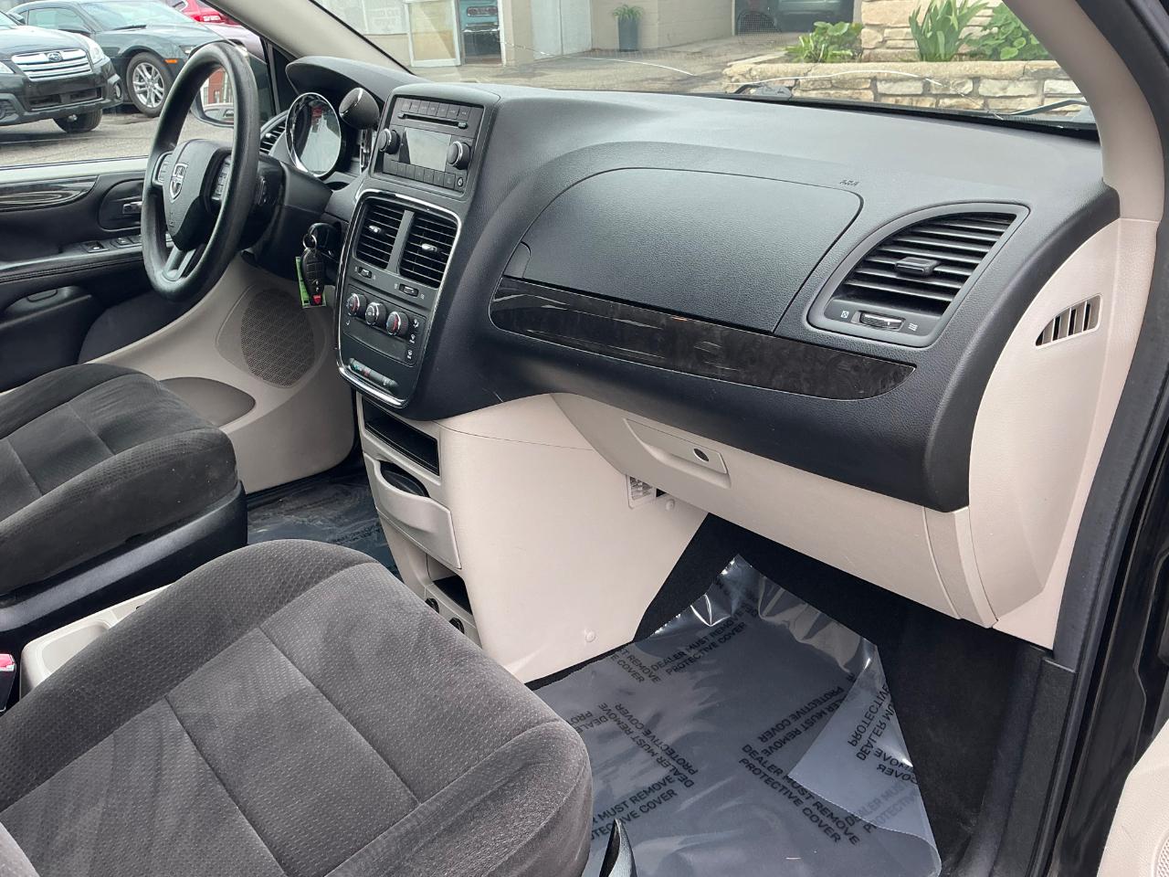 Dodge Grand Caravan SE 2013