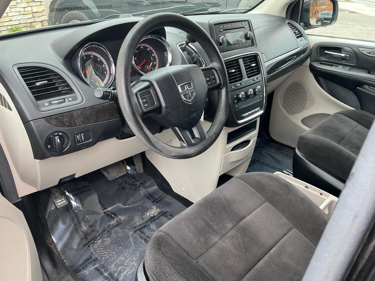 Dodge Grand Caravan SE 2013