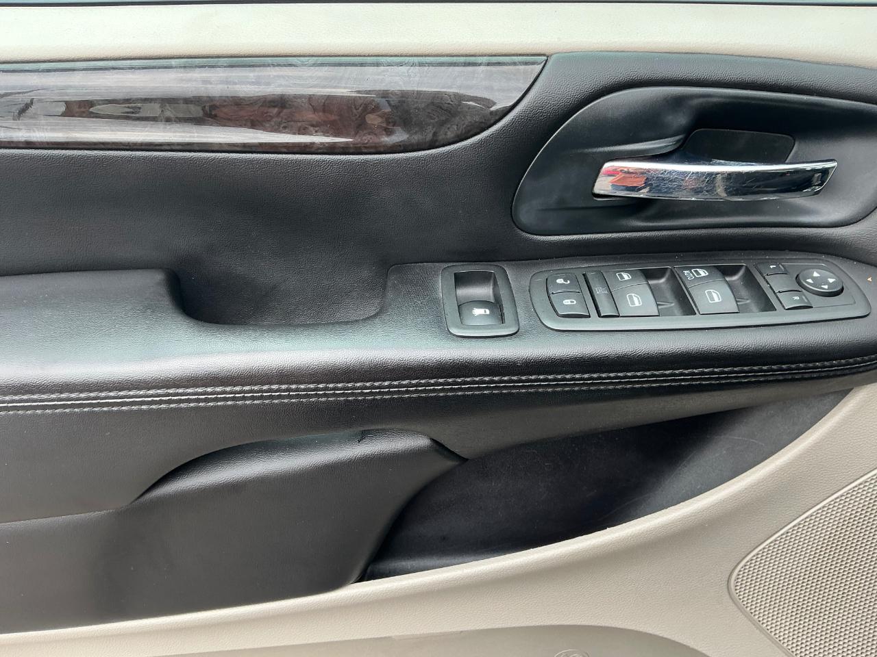 Dodge Grand Caravan SE 2013