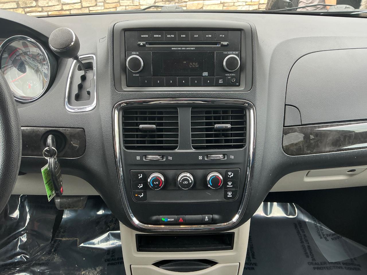 Dodge Grand Caravan SE 2013