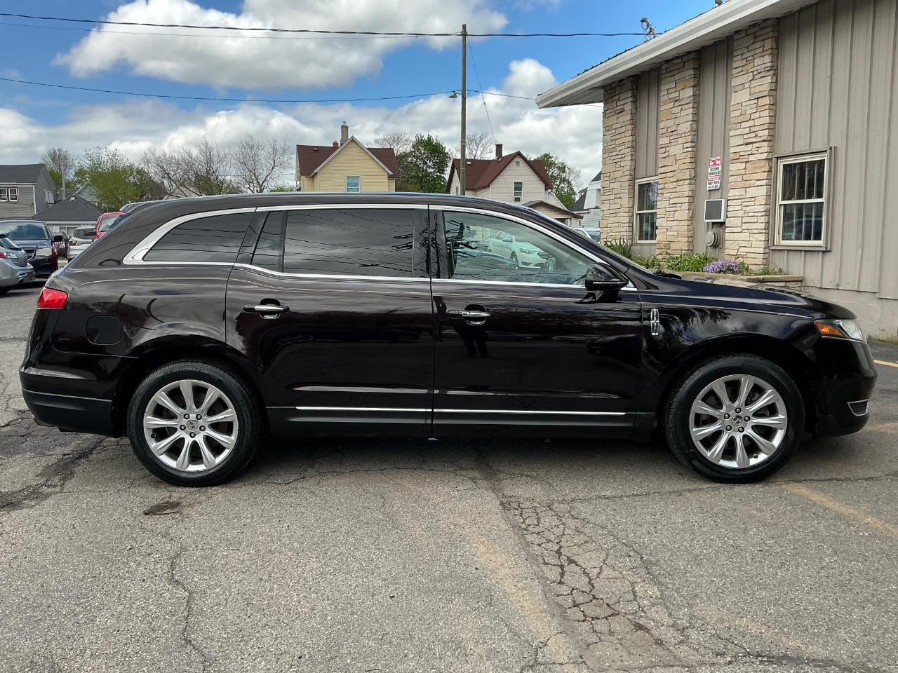 Lincoln MKT 3.5L with EcoBoost AWD 2013