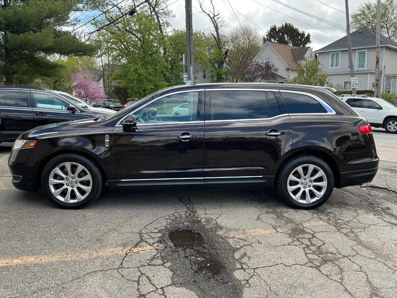 Lincoln MKT 3.5L with EcoBoost AWD 2013