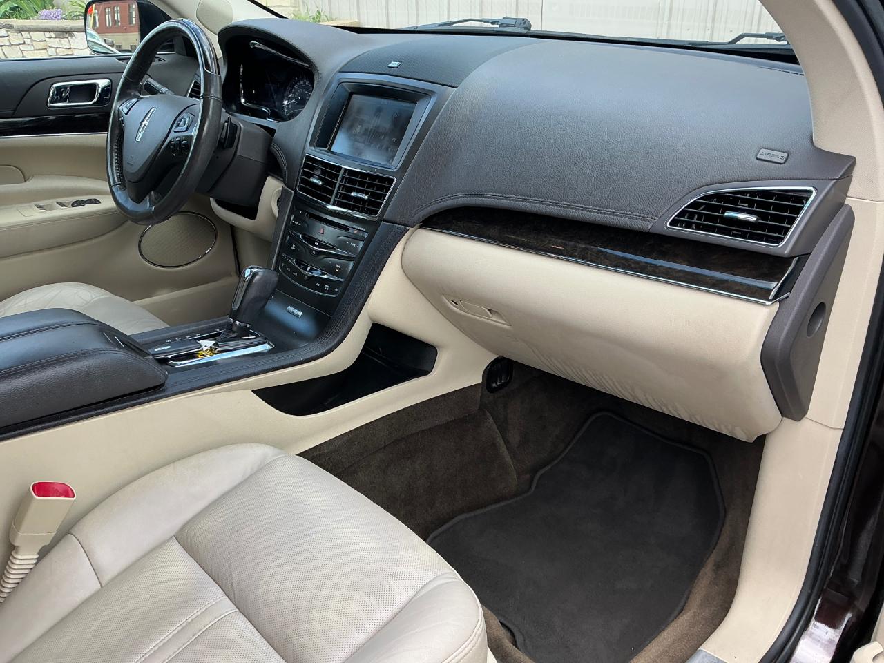 Lincoln MKT 3.5L with EcoBoost AWD 2013