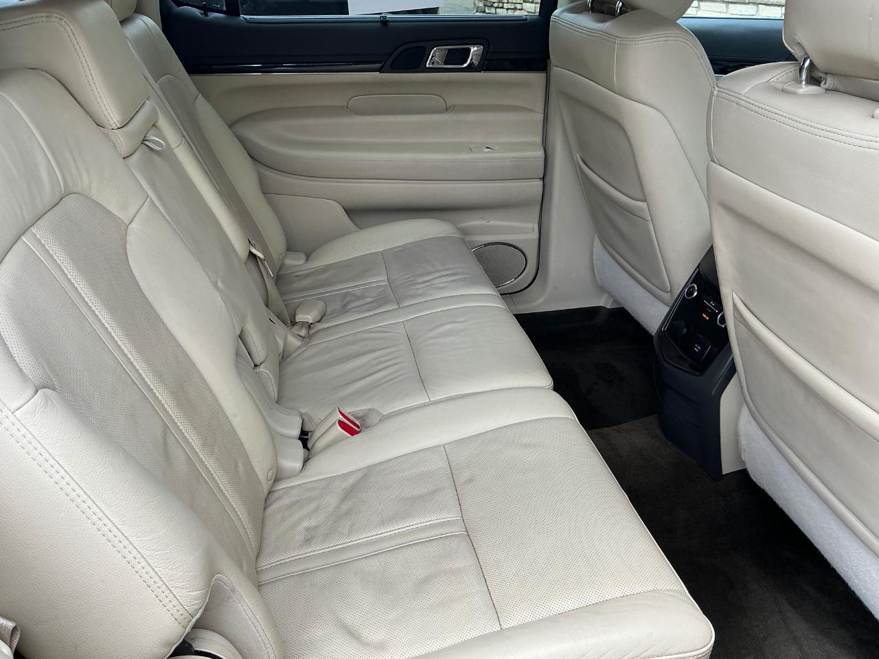 Lincoln MKT 3.5L with EcoBoost AWD 2013