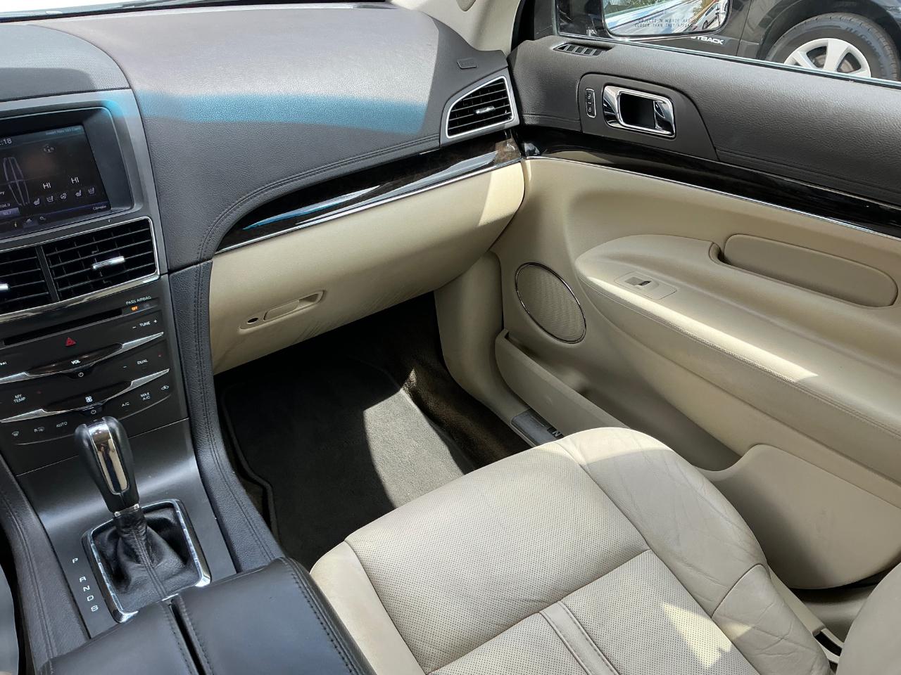 Lincoln MKT 3.5L with EcoBoost AWD 2013