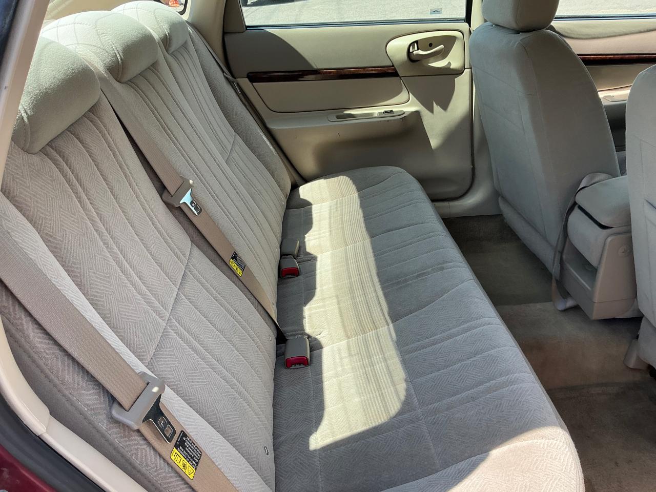 Chevrolet Impala Base 2005