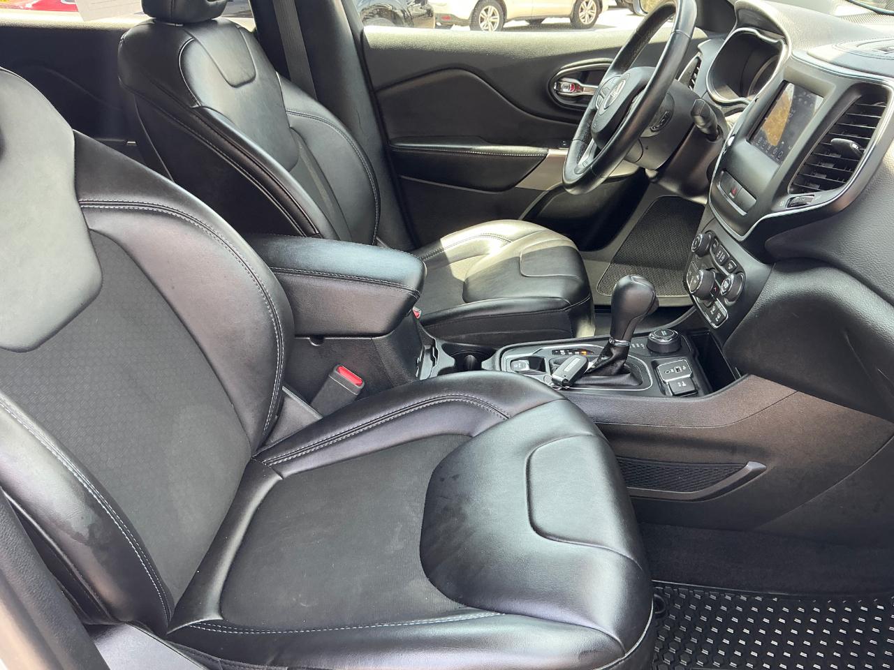 Jeep Cherokee Latitude Plus 4WD 2019