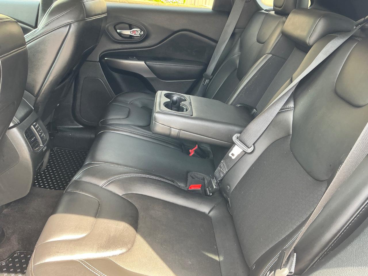 Jeep Cherokee Latitude Plus 4WD 2019