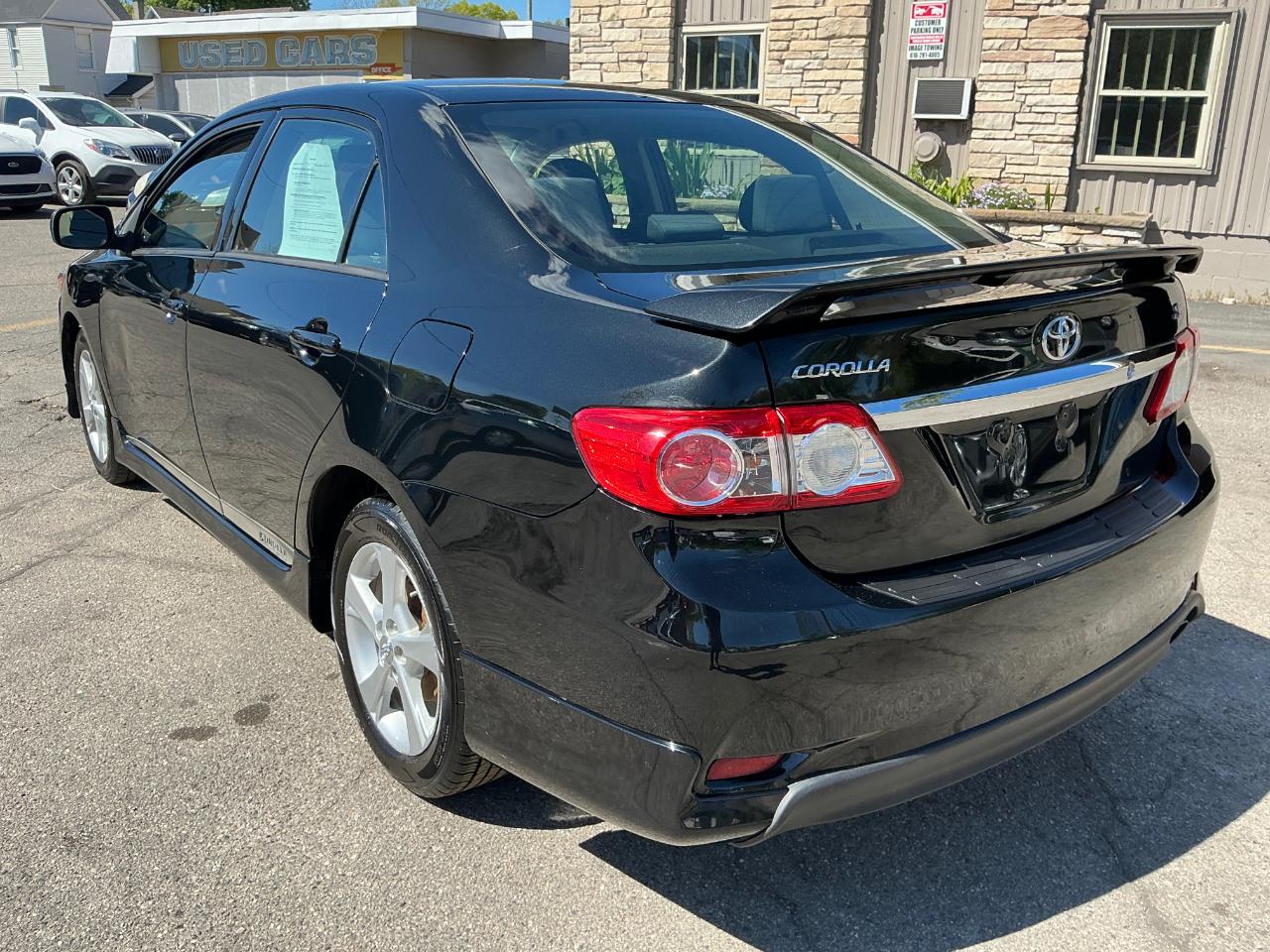 Toyota Corolla S 5-Speed MT 2013
