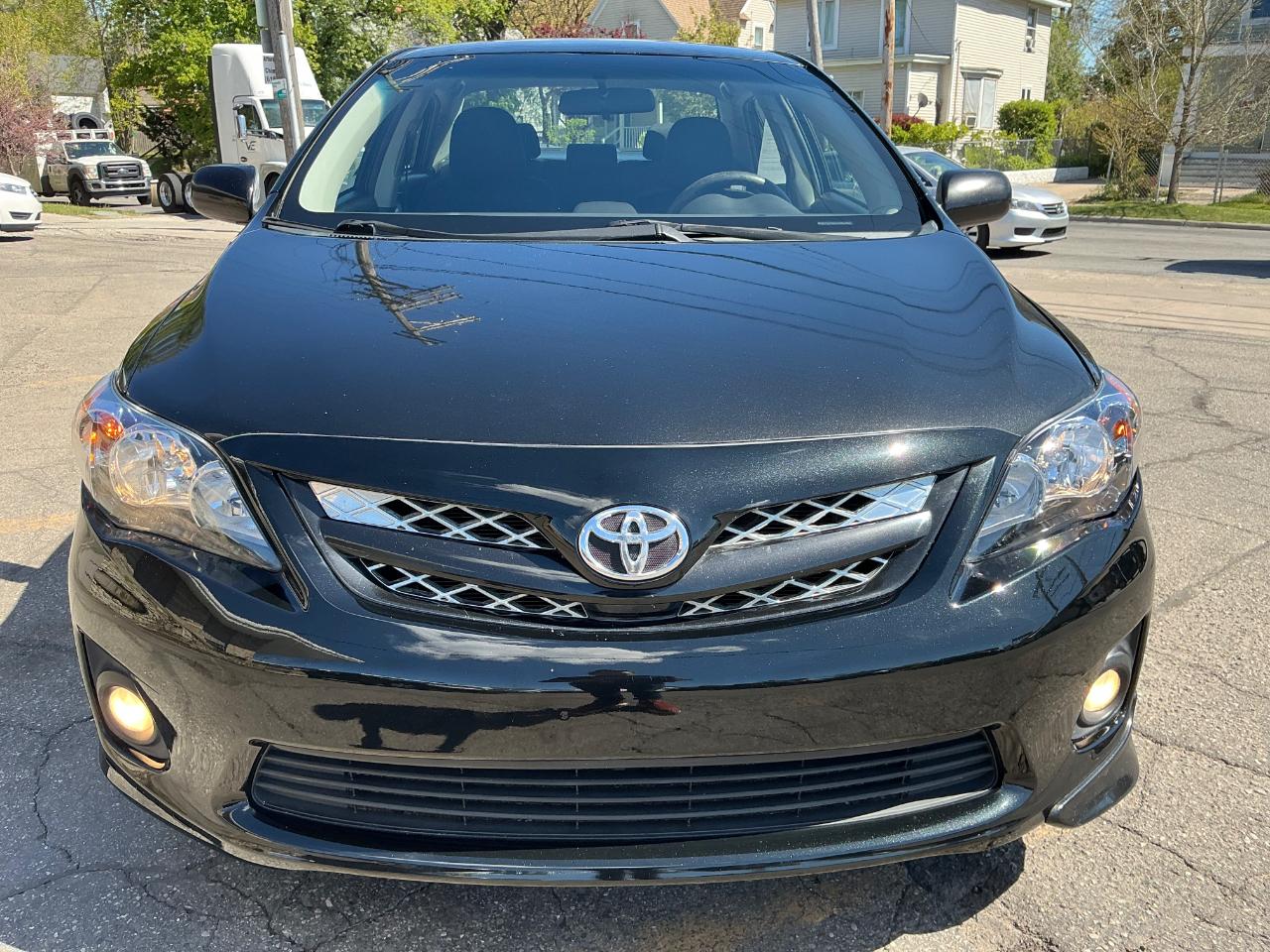 Toyota Corolla S 5-Speed MT 2013