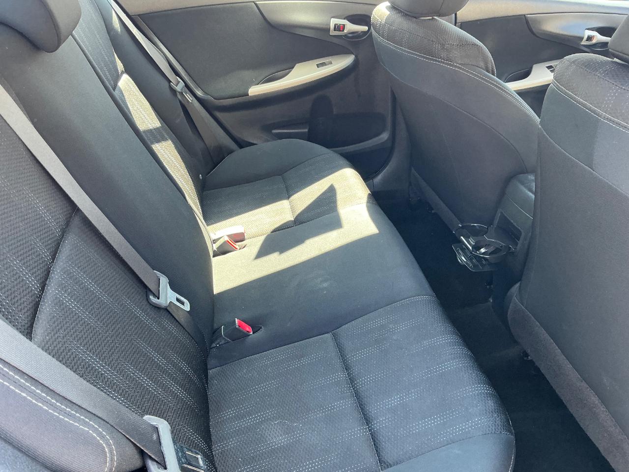 Toyota Corolla S 5-Speed MT 2013