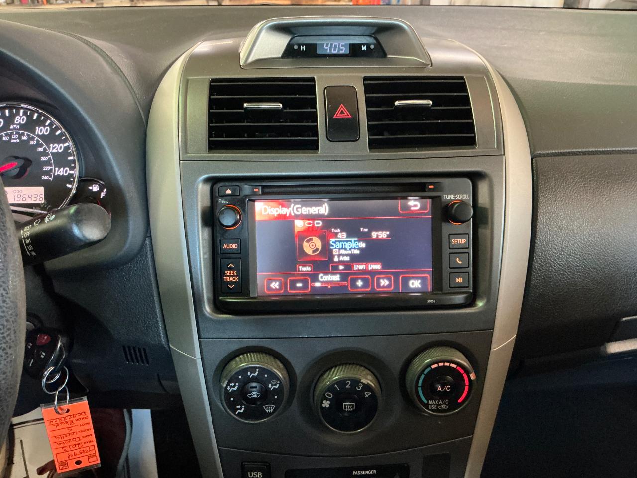 Toyota Corolla S 5-Speed MT 2013