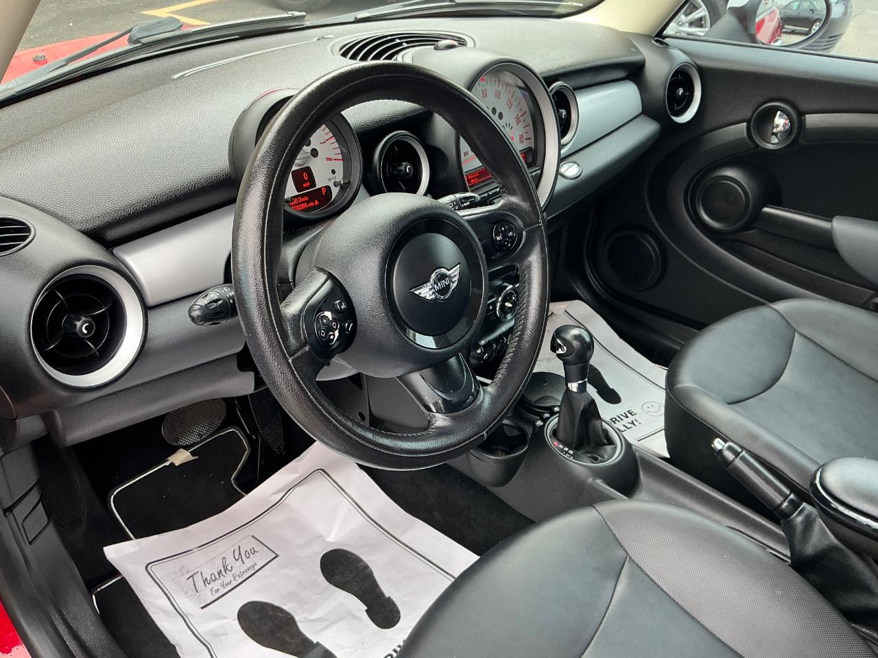 MINI Cooper Base 2012