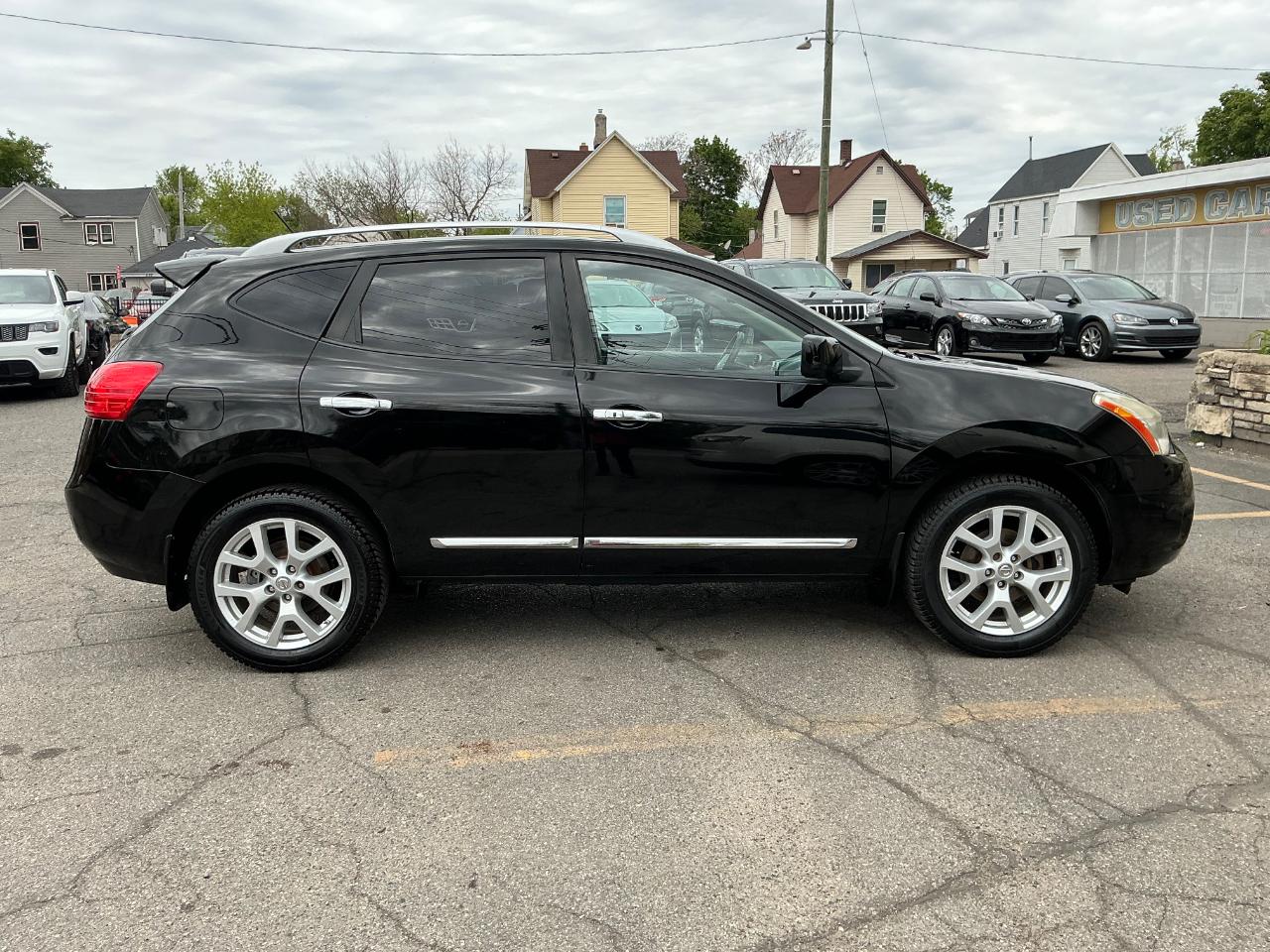 Nissan Rogue S AWD 2012