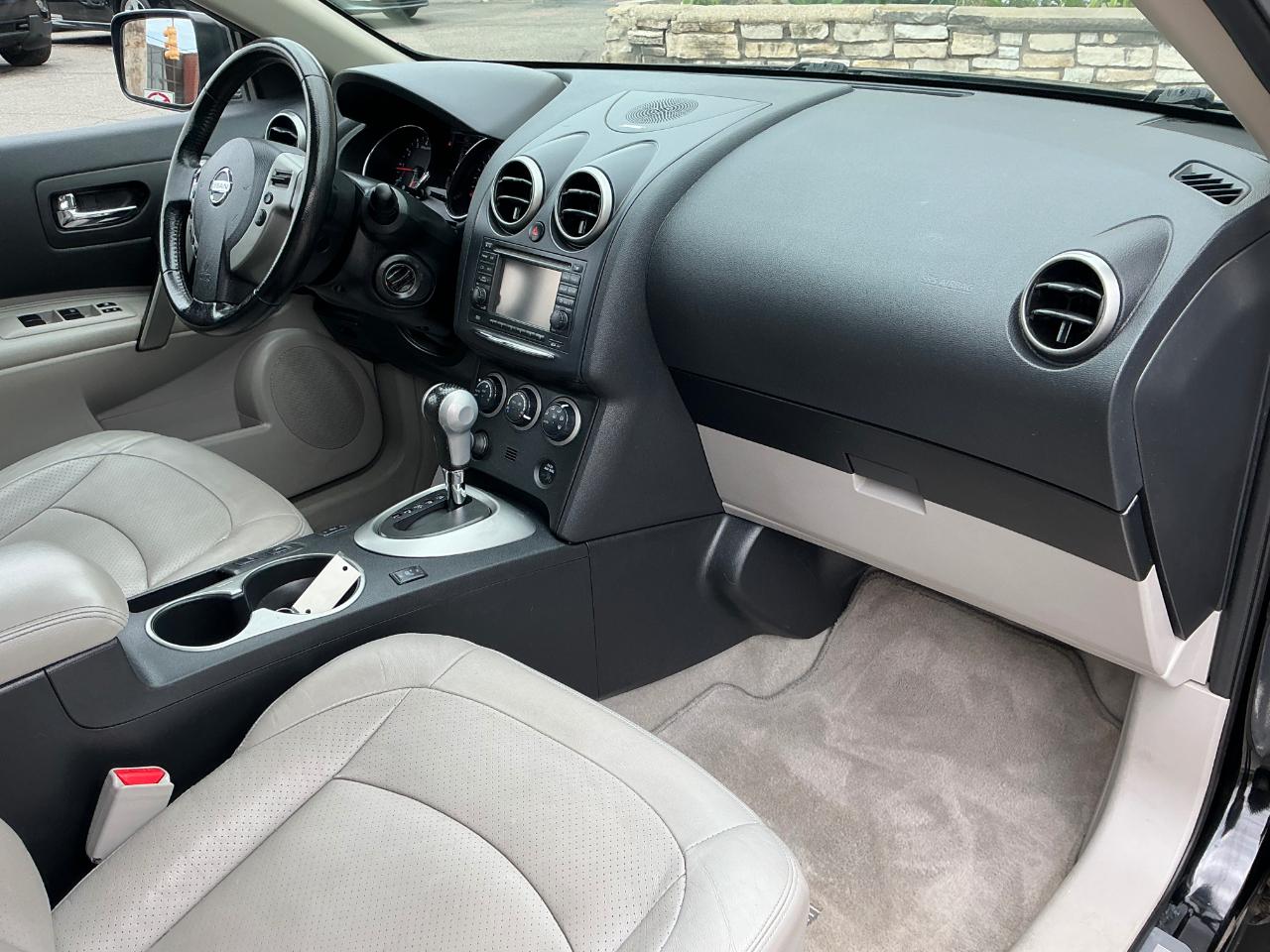 Nissan Rogue S AWD 2012