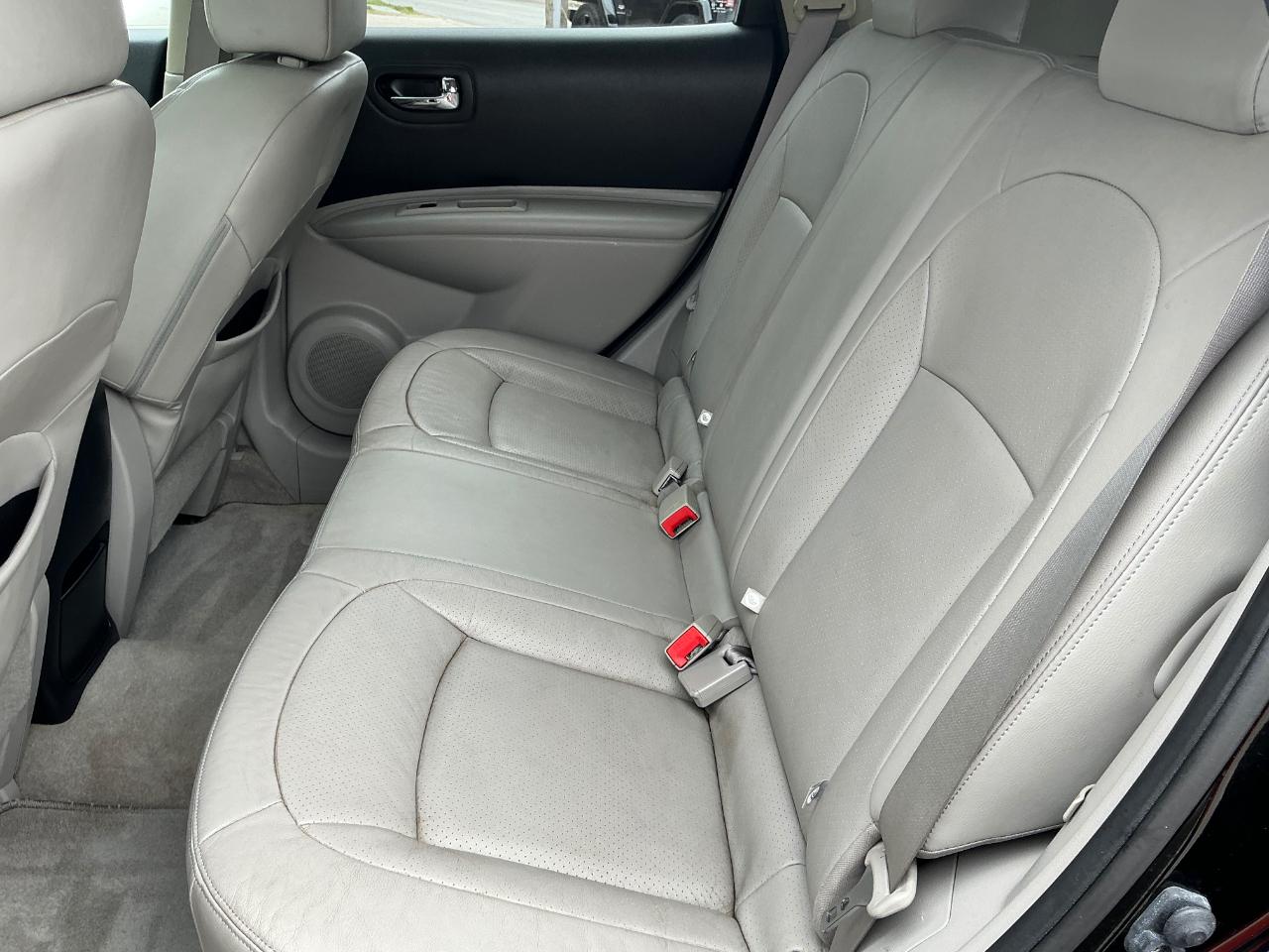 Nissan Rogue S AWD 2012