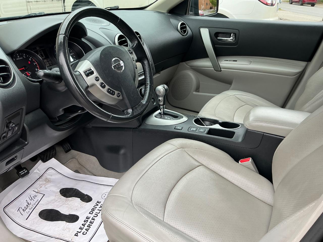Nissan Rogue S AWD 2012