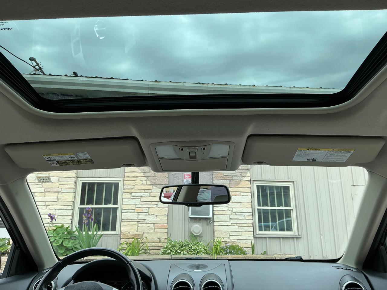 Nissan Rogue S AWD 2012