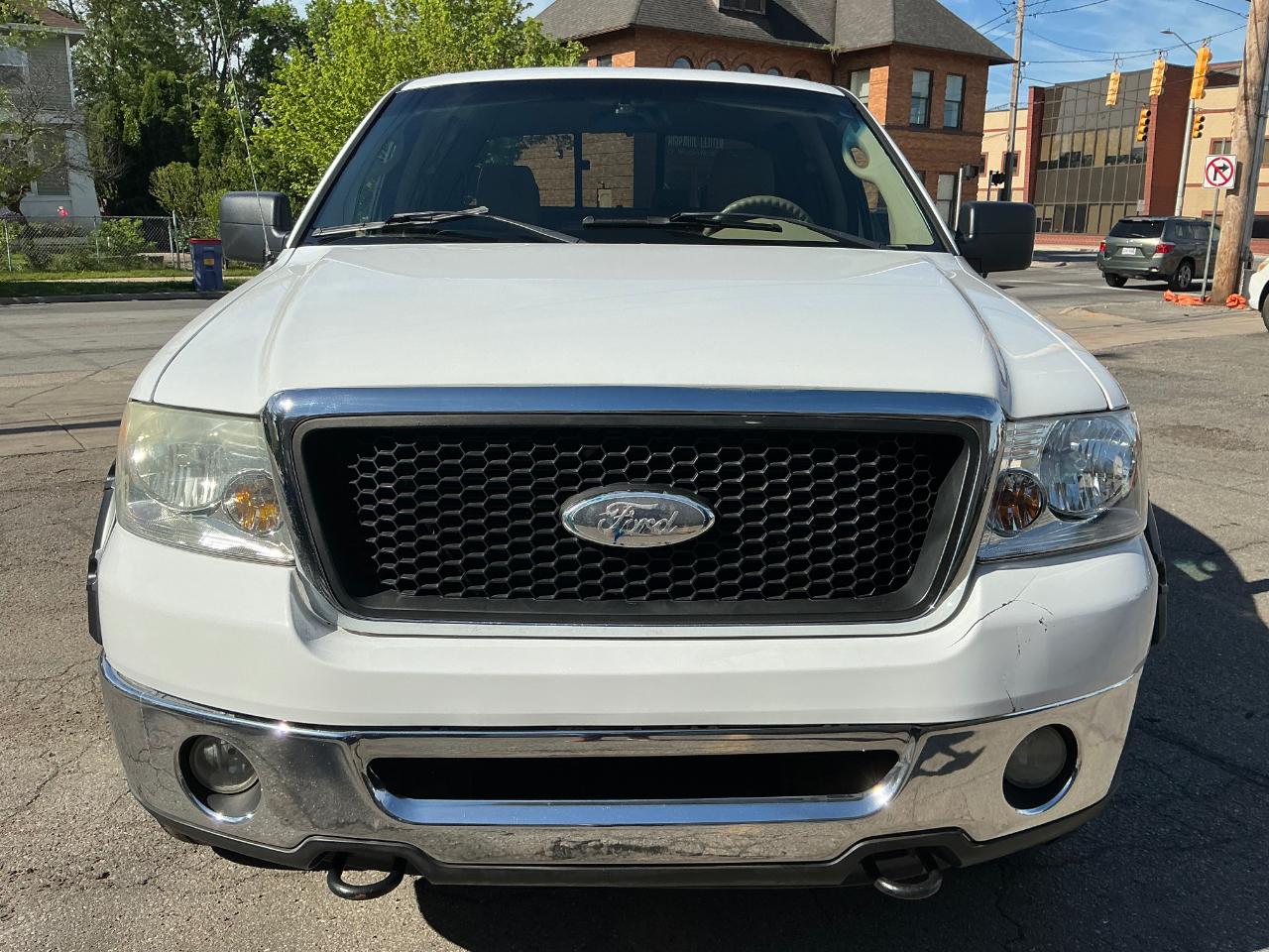 Ford F-150 XL SuperCrew Short Bed 4WD 2008