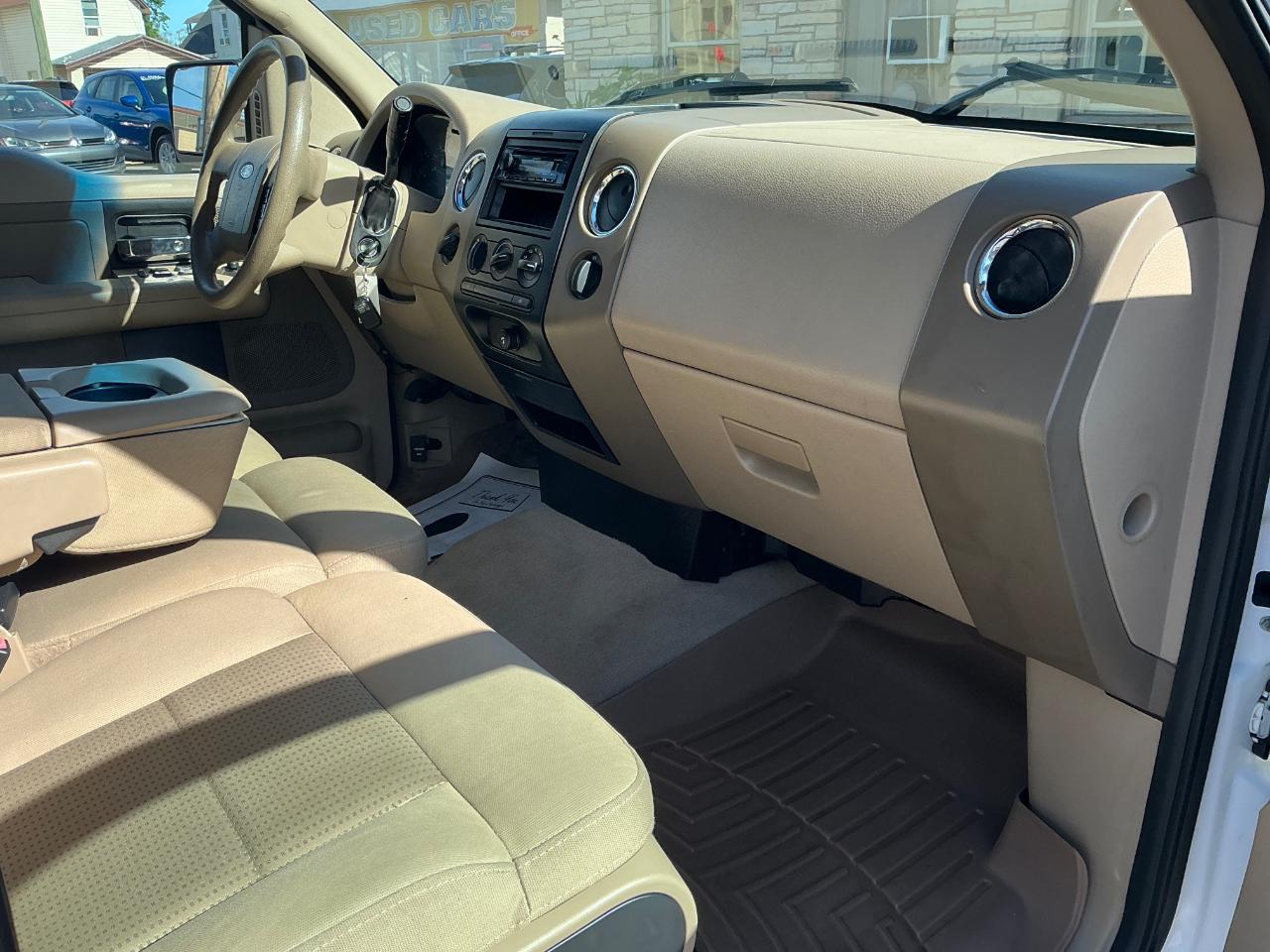 Ford F-150 XL SuperCrew Short Bed 4WD 2008