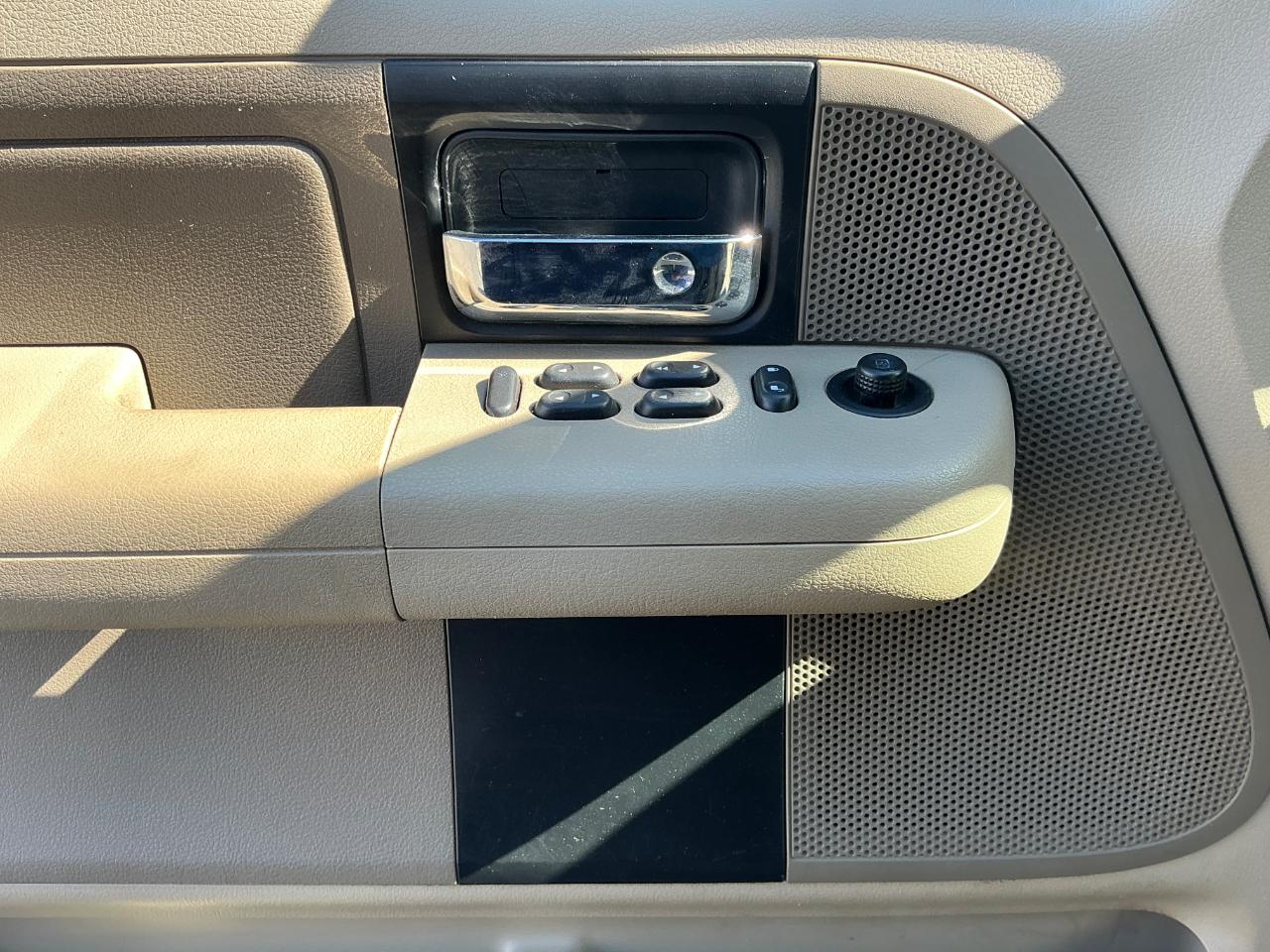 Ford F-150 XL SuperCrew Short Bed 4WD 2008