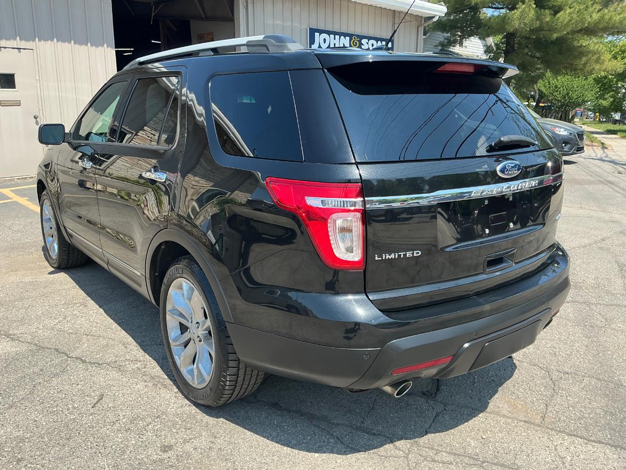 Ford Explorer Limited 4WD 2013