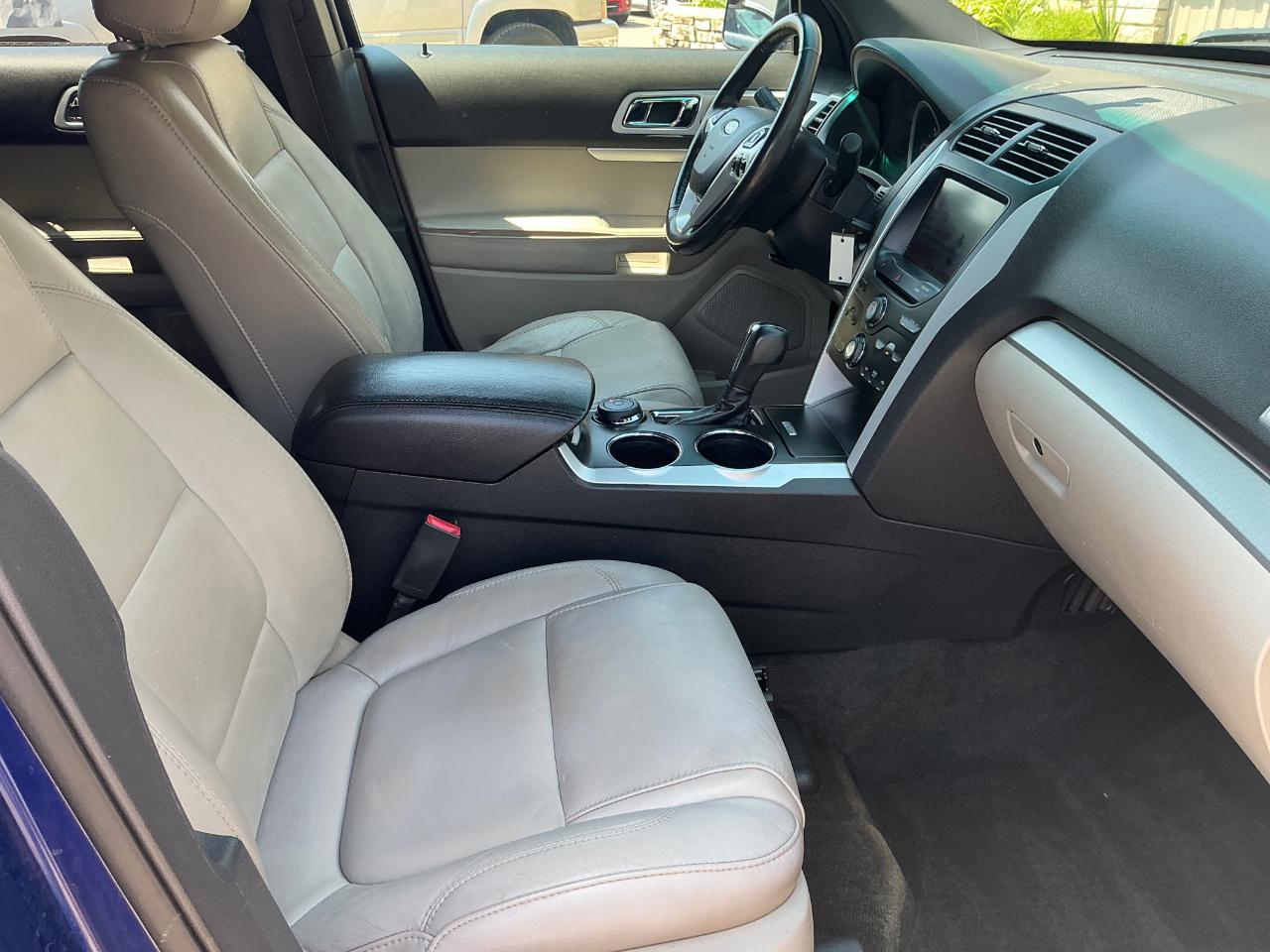 Ford Explorer XLT 4WD 2013