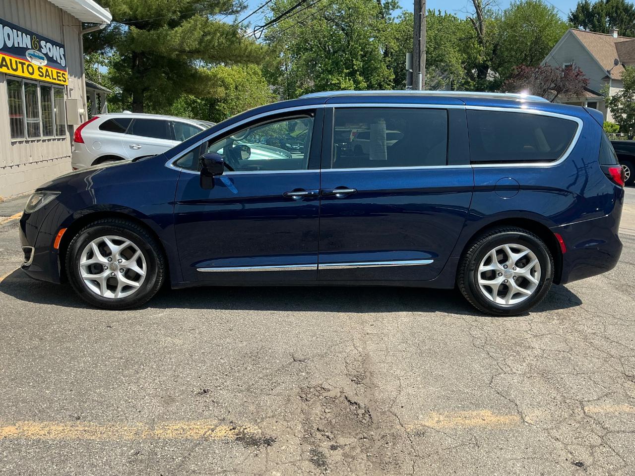 Chrysler Pacifica Touring-L Plus 2017