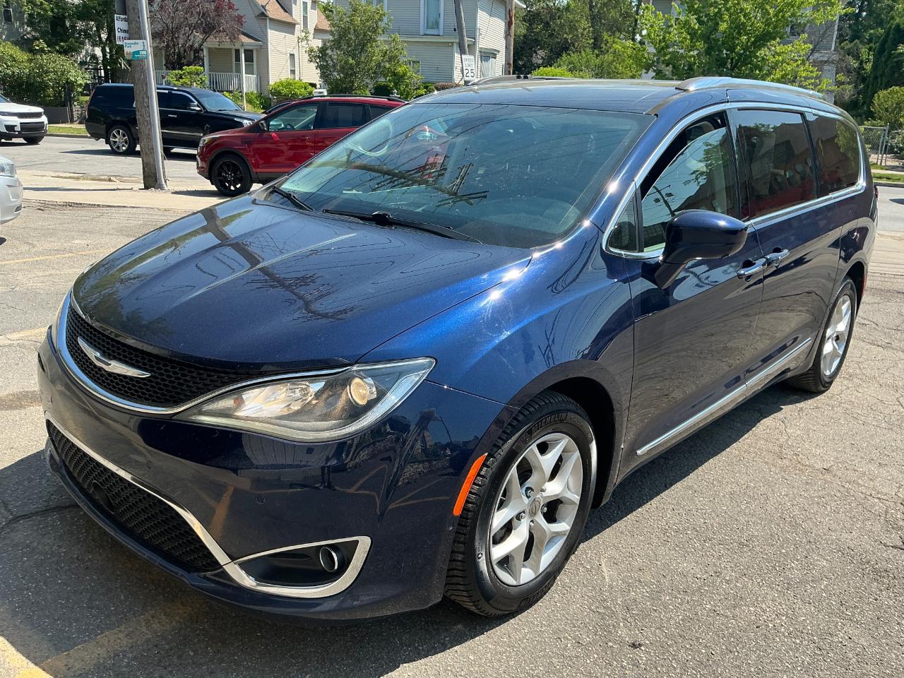Chrysler Pacifica Touring-L Plus 2017