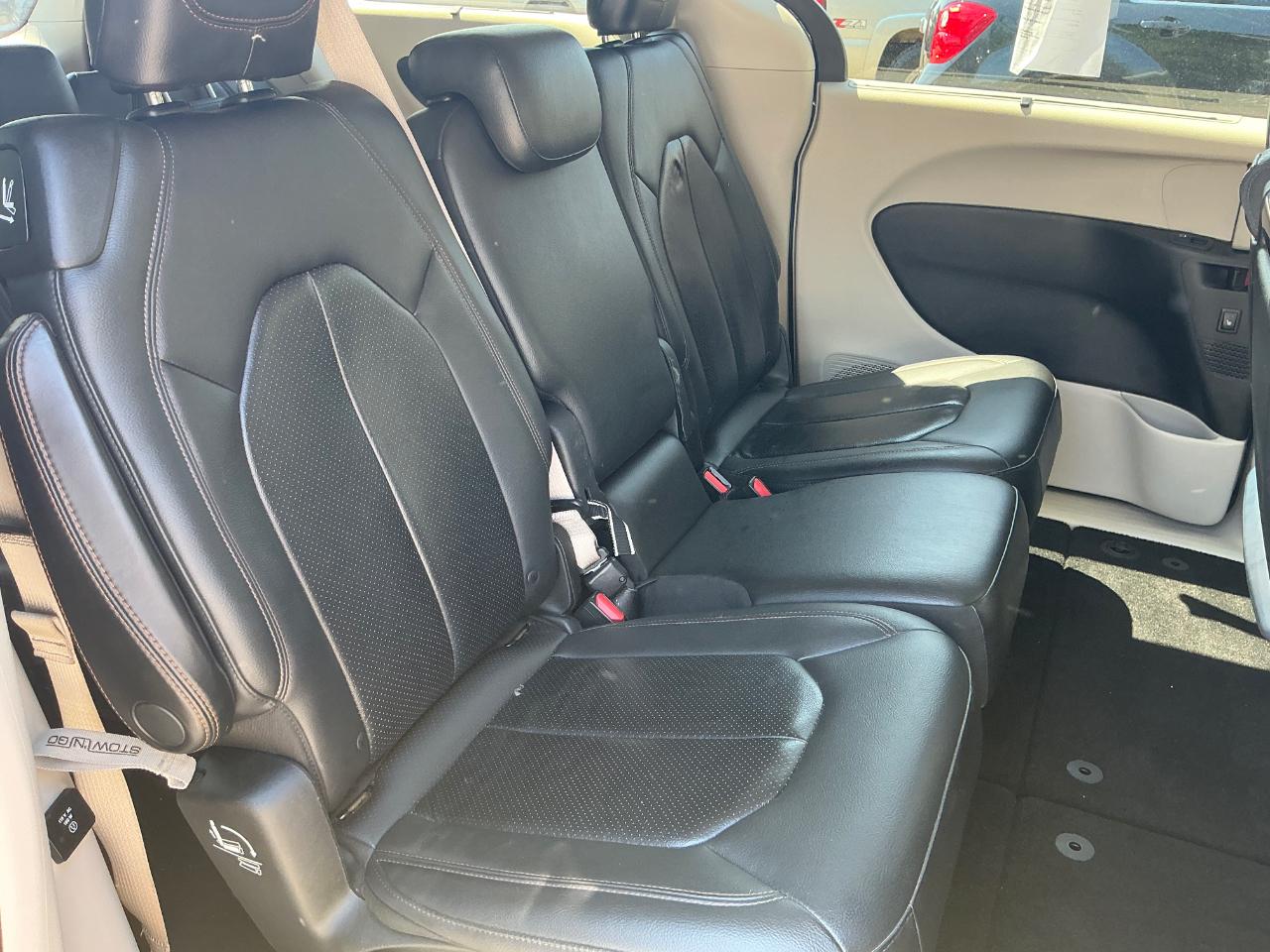 Chrysler Pacifica Touring-L Plus 2017
