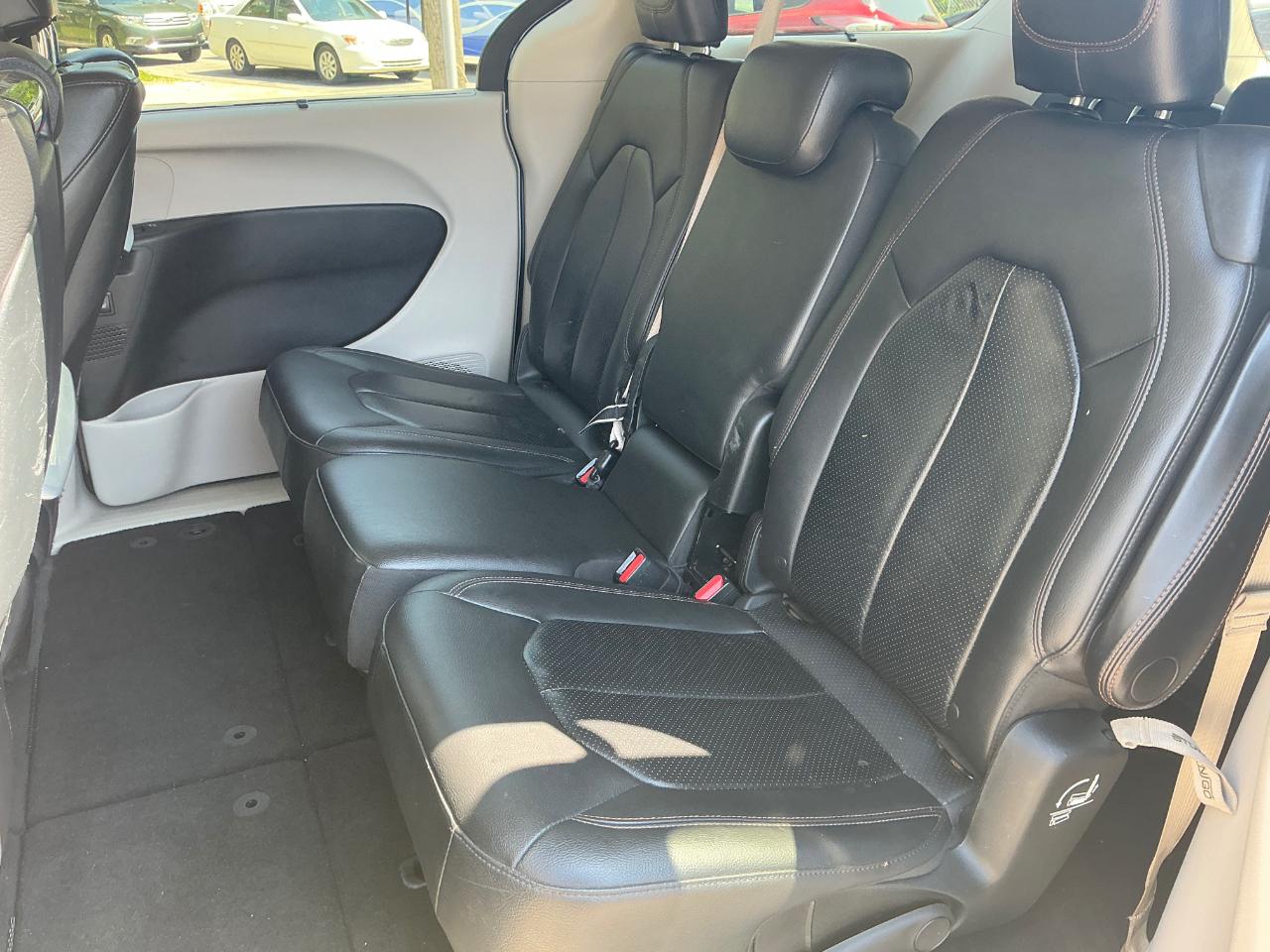 Chrysler Pacifica Touring-L Plus 2017