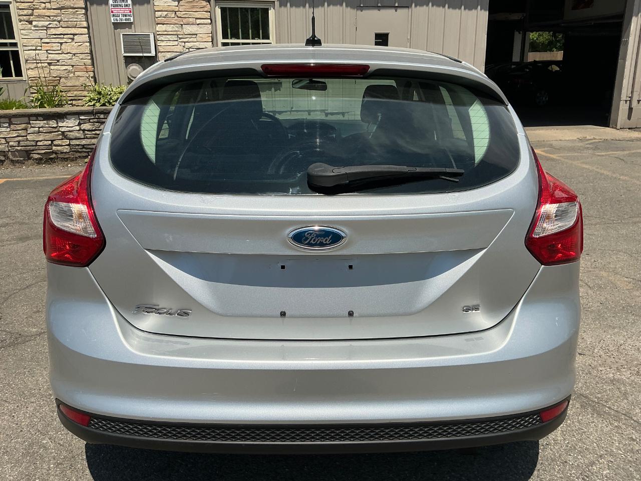 Ford Focus SE 2012