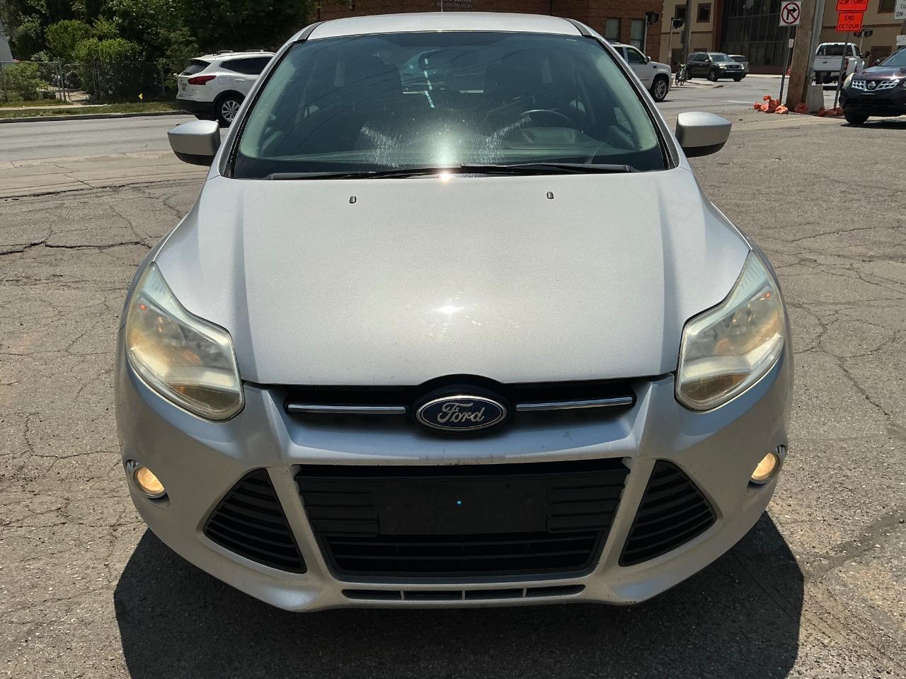 Ford Focus SE 2012