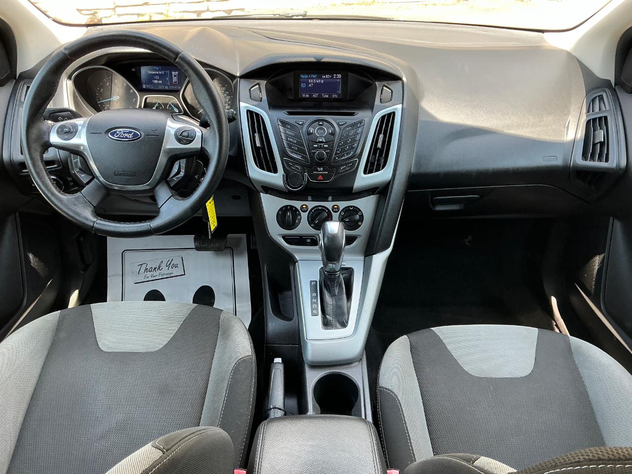 Ford Focus SE 2012