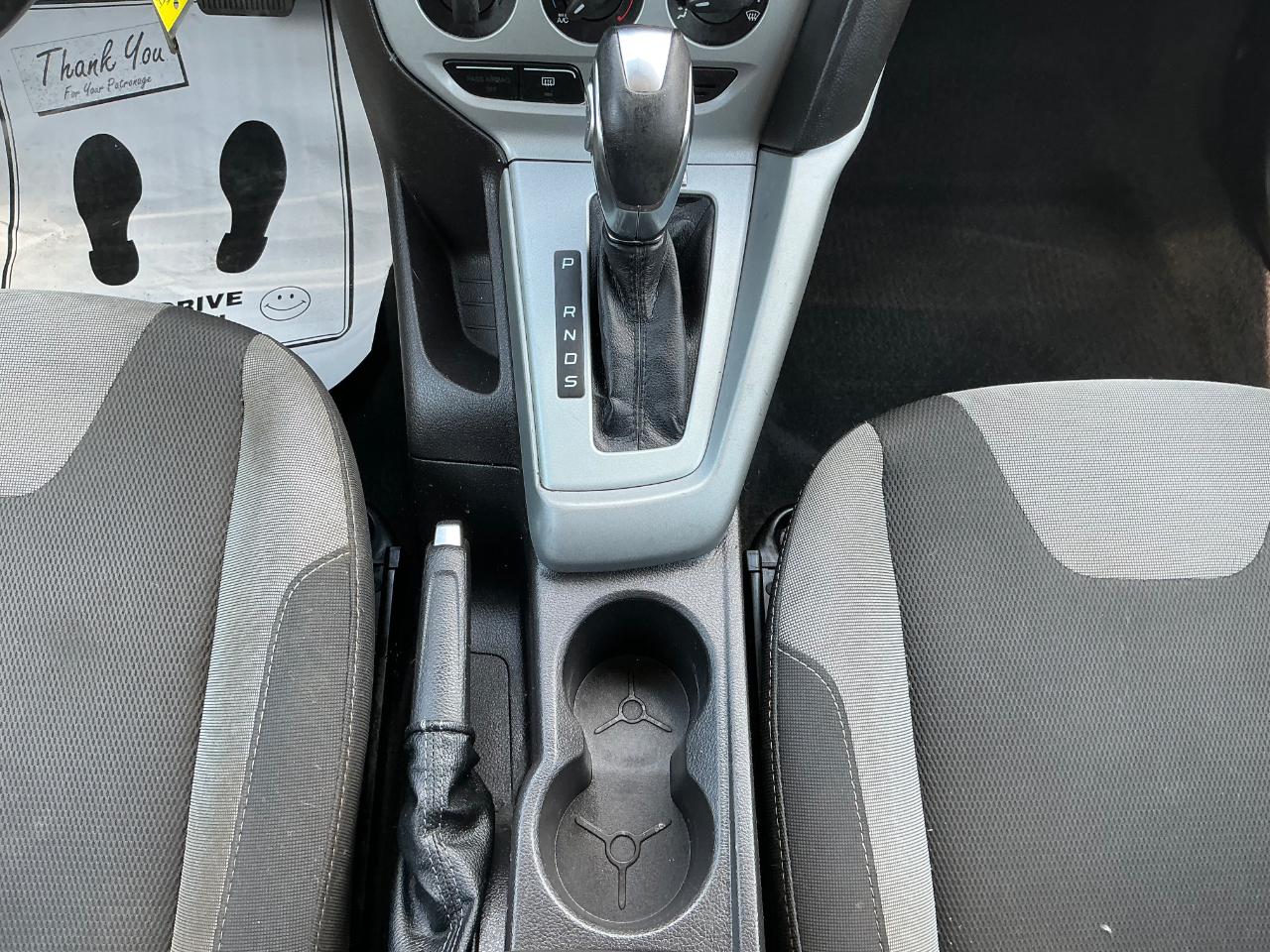 Ford Focus SE 2012