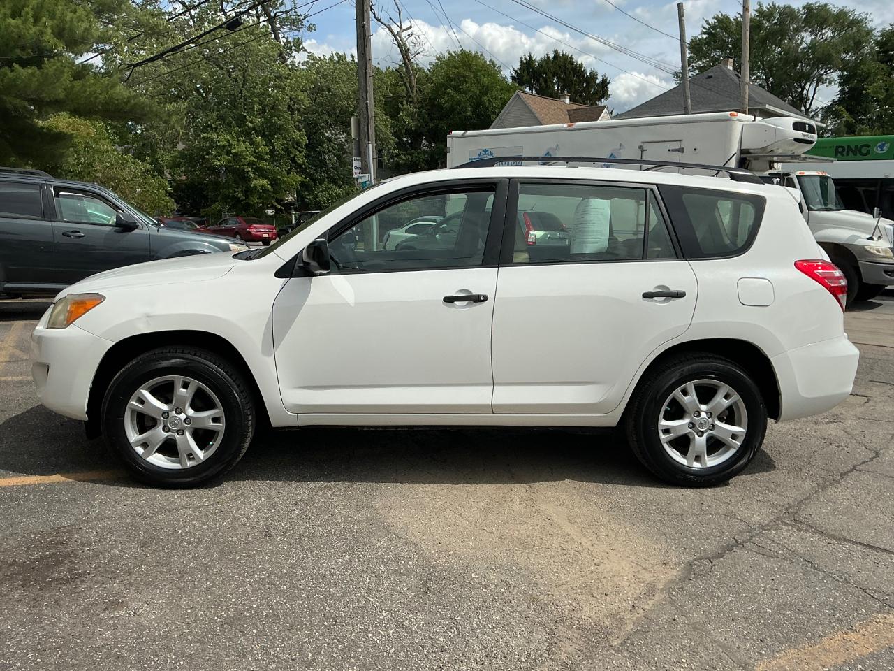 Toyota RAV4 Base I4 4WD 2009