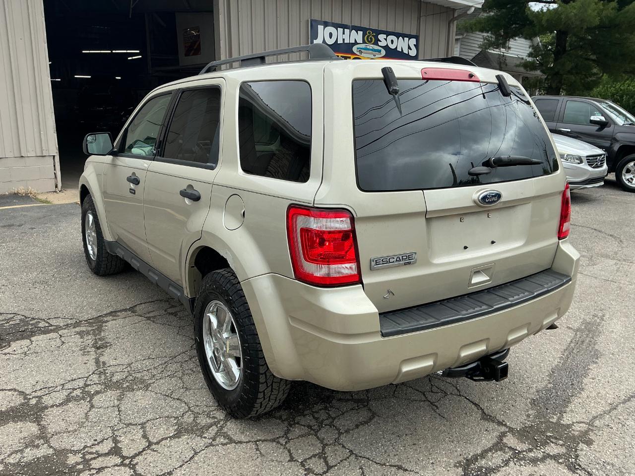 Ford Escape XLT 4WD 2012