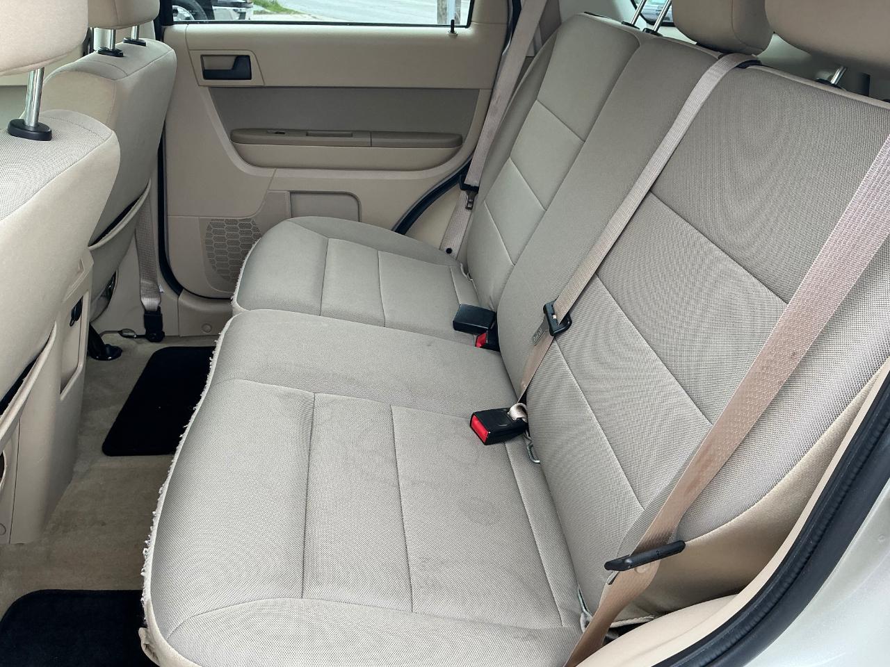 Ford Escape XLT 4WD 2012